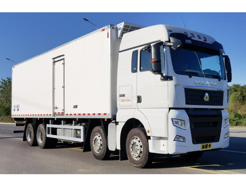 重汽前四后八冷藏車(chē)
